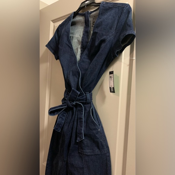 GUESS Leslie Dark Wash Denim Cotton Jumpsuit size Medium, length 29 inches NWT - Picture 5 of 16